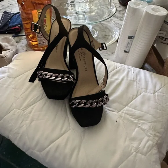 Chinese Laundry Black Heels with Silver Chain Accent - Picture 1 of 7
